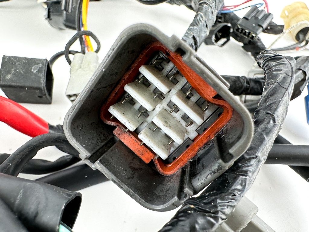 2018 Suzuki 115 HP 4 Stroke Outboard Engine Wire Harness 36610-92J22 OEM