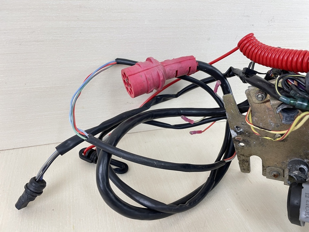 Johnson Evinrude OMC Top Mount Control Box Binnacle 8 Pin Red Plug