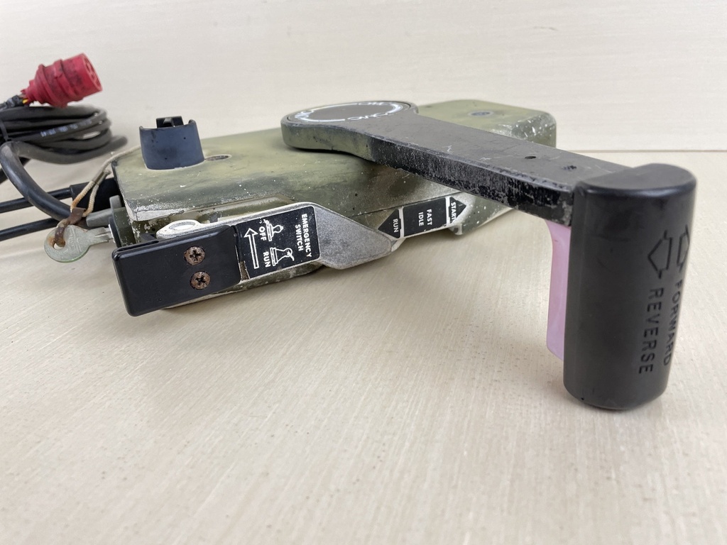 Johnson Evinrude Side Mount Binnacle Control Box 8 Pin Red Plug