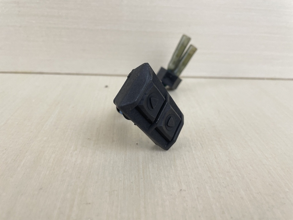 2000 Johnson Evinrude 50HP 2 Stroke Outboard Trim Tilt Switch Assembly 0585146