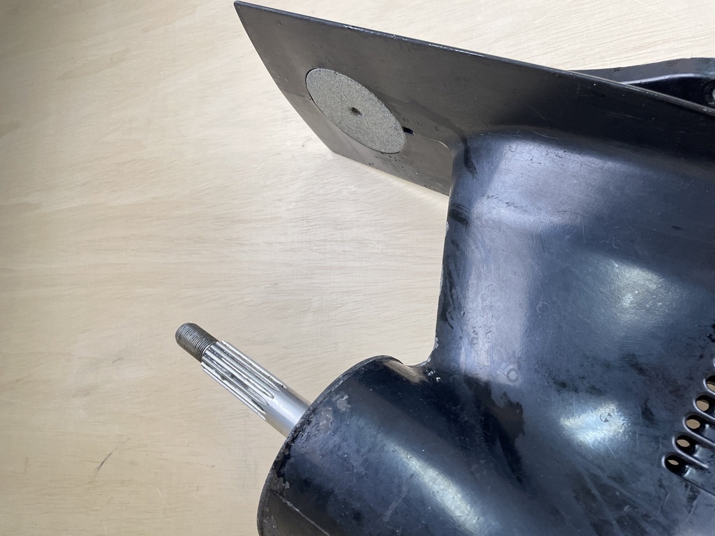 Mercury Verado L6 25" XL Shaft Lower Unit Gear Case Standard Rotation 880686T14 - Parts