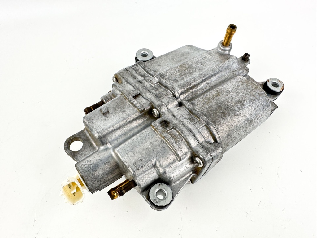 2004 Suzuki 115 HP 4 Stroke Outboard Vapor Separator Tank VST 15600-90J01 OEM