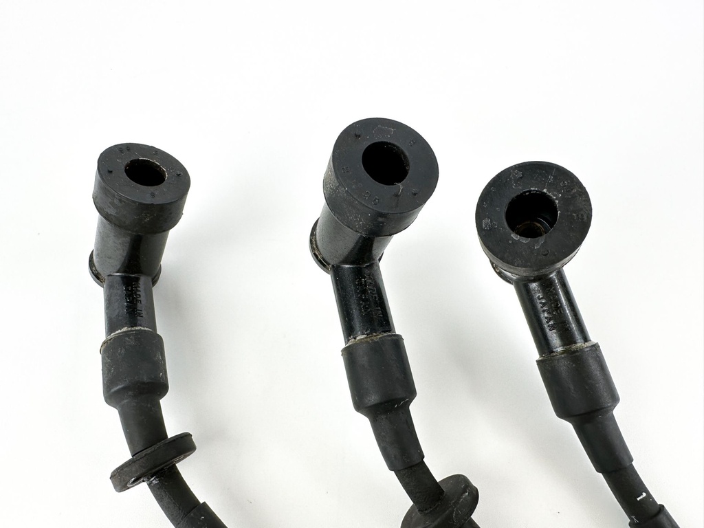 1996 Honda 50 HP 4 Stroke Outboard Ignition Coil Set 30511-ZV5-003 OEM