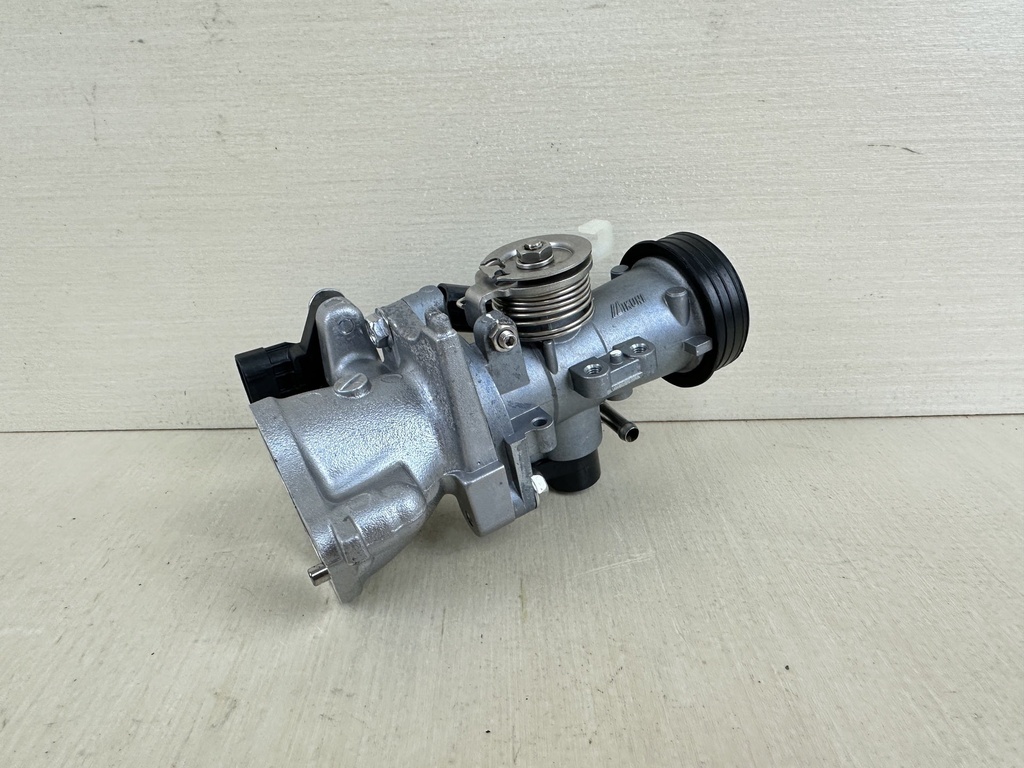 2014 Suzuki 20HP 4 Stroke Outboard Throttle Body Assembly 13300-89L11