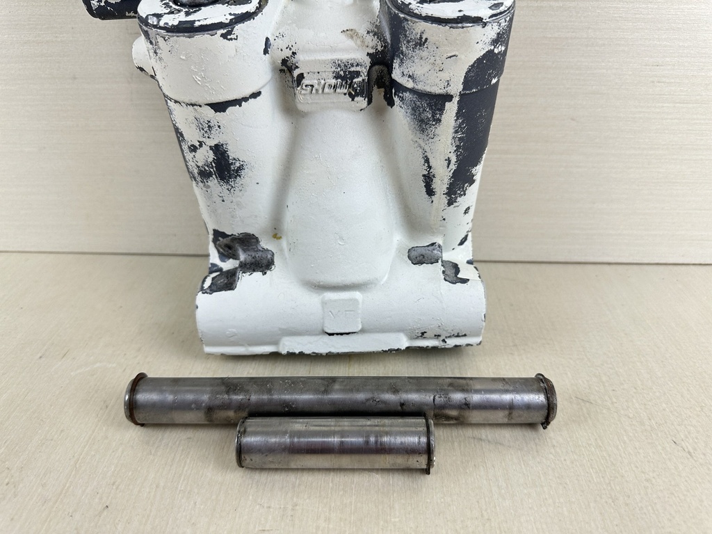 2001 Evinrude 250HP Ficht 2 Stroke Outboard Power Trim & Tilt Unit Assembly 