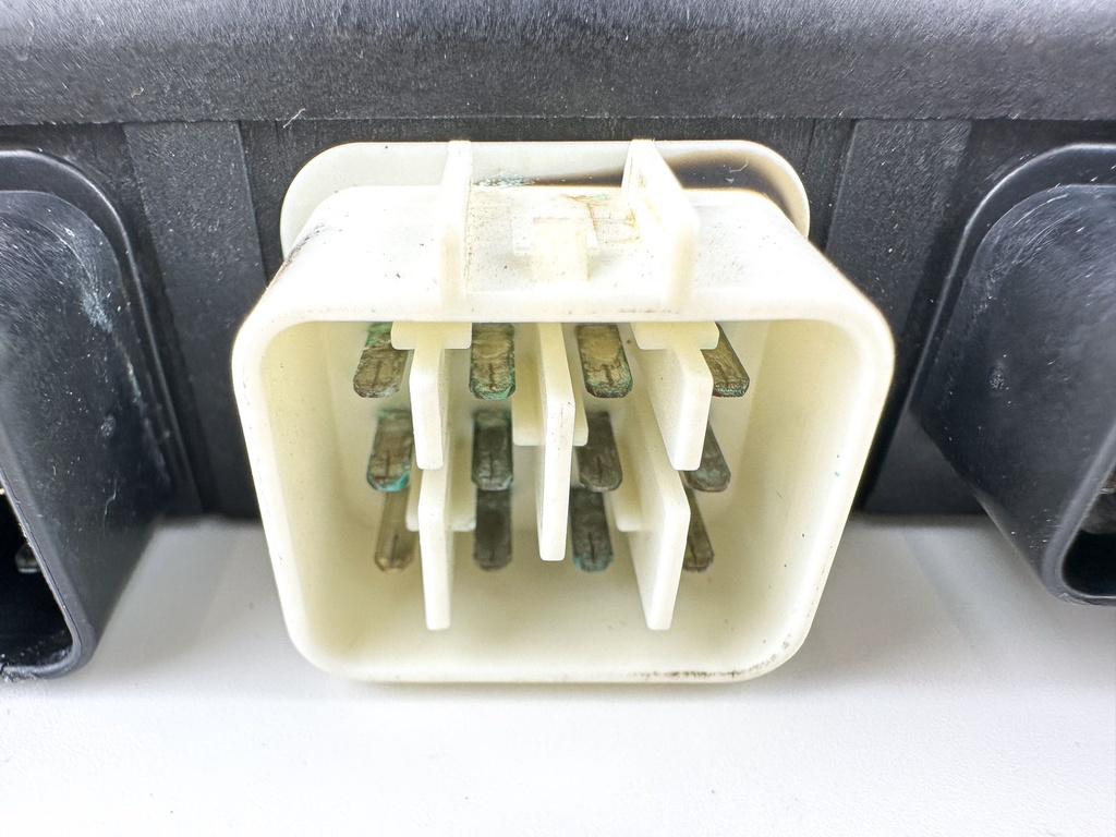 2000 Suzuki 70 HP 4 Stroke Outboard Engine Control Unit ECU 33920-99E14 OEM