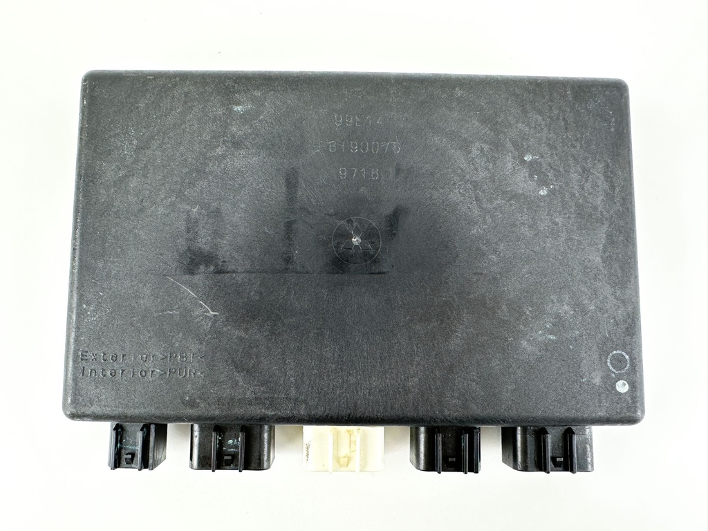 2000 Suzuki 70 HP 4 Stroke Outboard Engine Control Unit ECU 33920-99E14 OEM