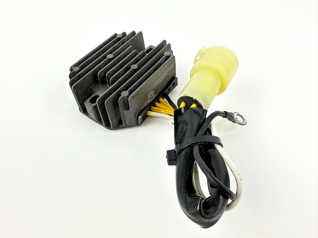 2000 Suzuki 70 HP 4 Stroke Outboard Rectifier & Regulator 32800-92E20 OEM