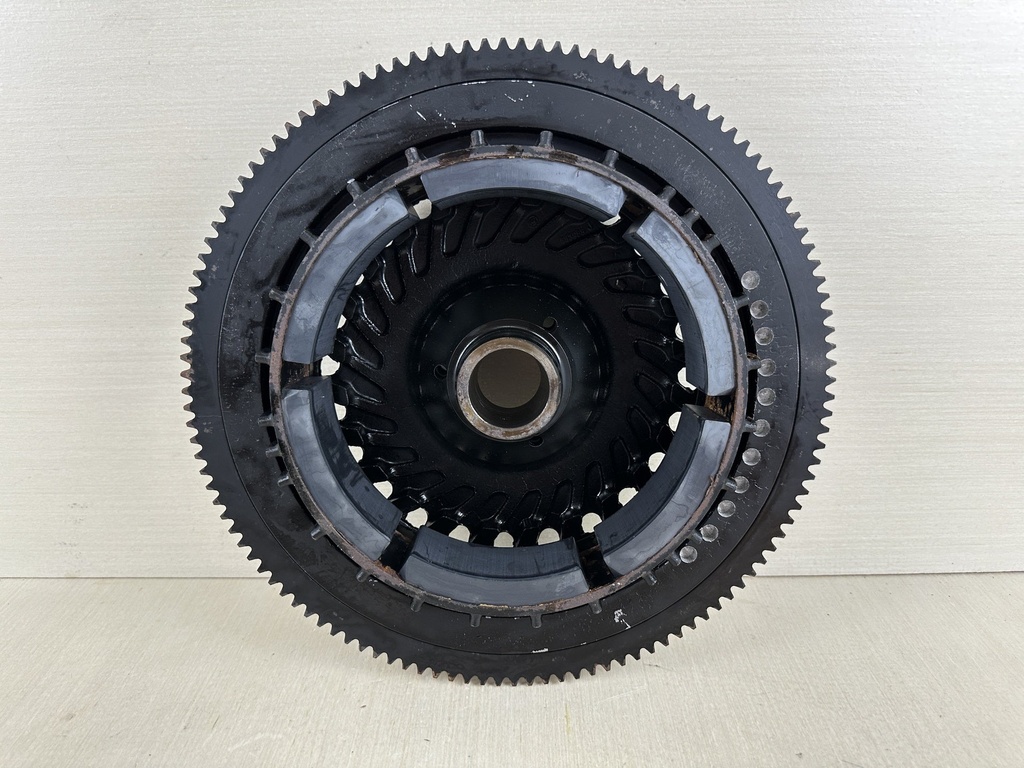 2001 Evinrude 250HP Ficht 2 Stroke Outboard Flywheel Assembly 0586653  