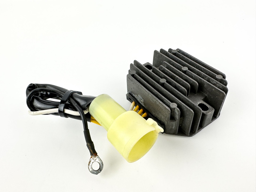 2000 Suzuki 70 HP 4 Stroke Outboard Rectifier & Regulator 32800-92E20 OEM