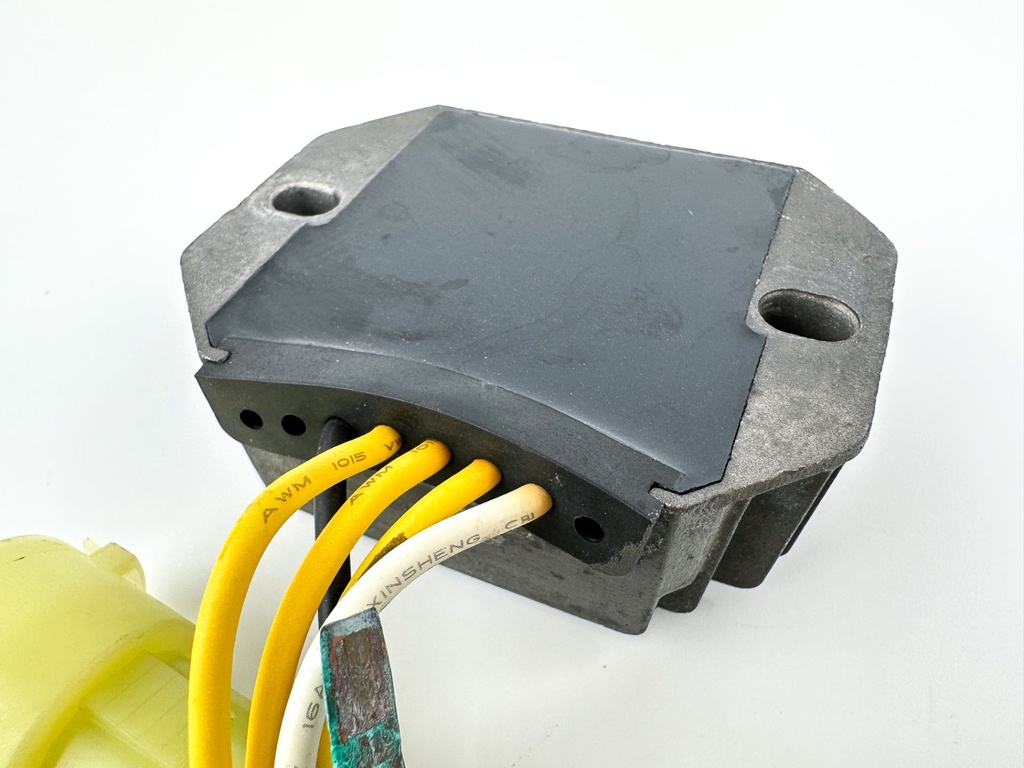 2000 Suzuki 70 HP 4 Stroke Outboard Rectifier & Regulator 32800-92E20 OEM