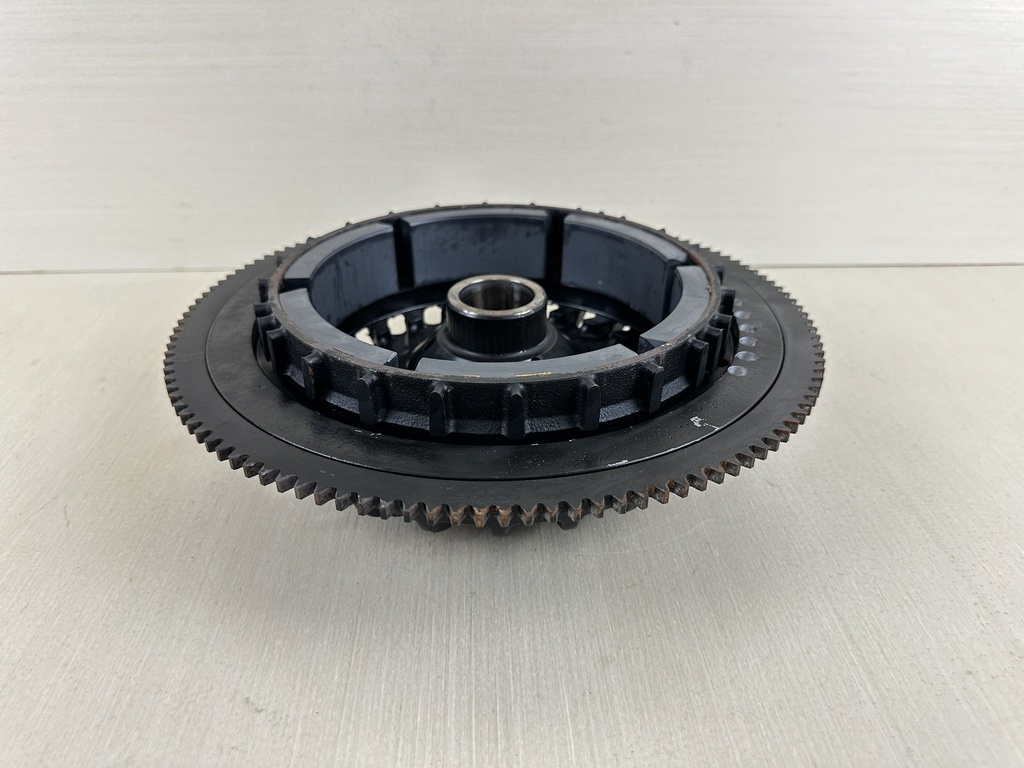 2001 Evinrude 250HP Ficht 2 Stroke Outboard Flywheel Assembly 0586653  