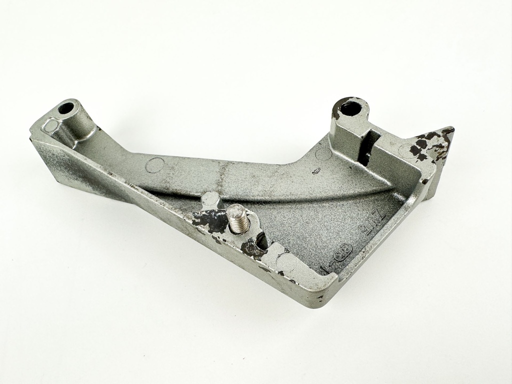 2001 Honda 130 HP 4 Stroke Outboard Cable Cover Plate 40151-ZW5-000ZA OEM