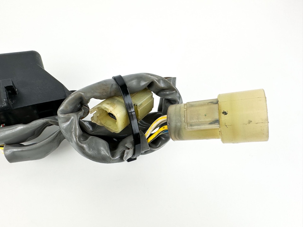 2001 Honda 130 HP 4 Stroke Outboard Main Relay  OEM