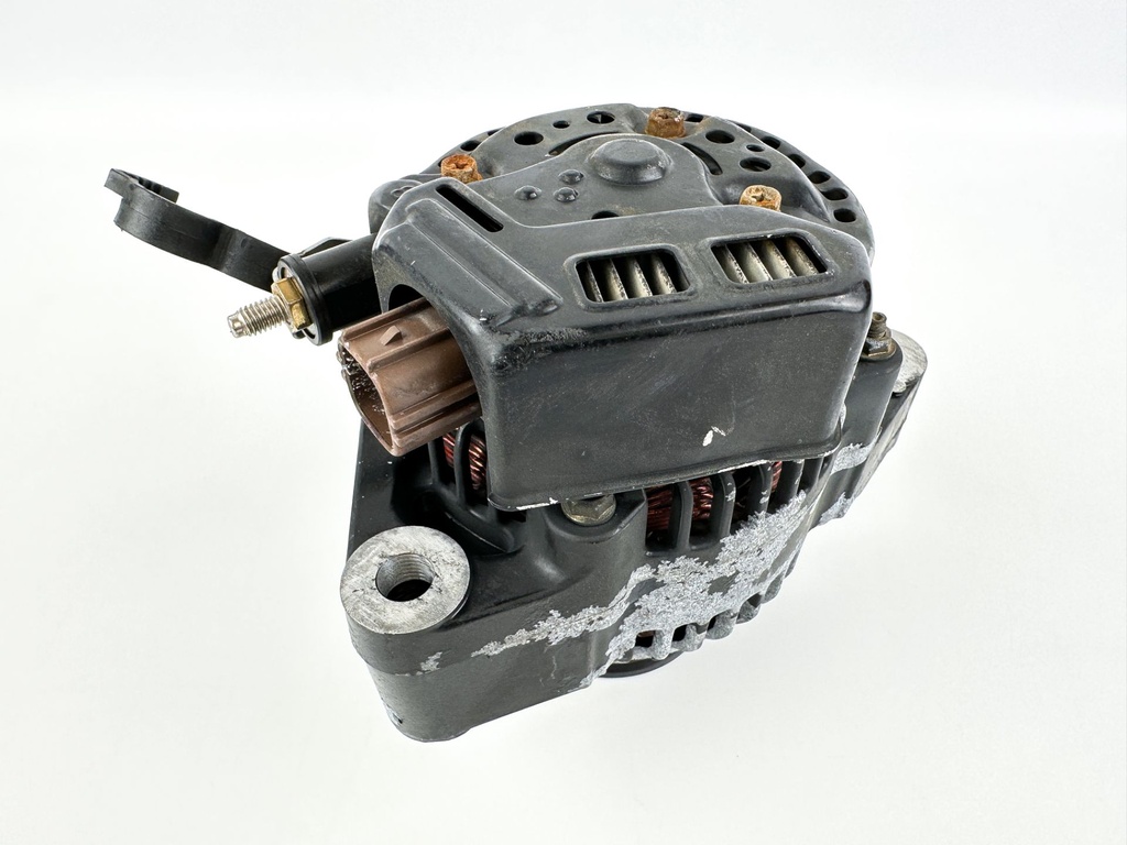 2001 Honda 130 HP 4 Stroke Outboard Alternator 31630-ZW5-003 OEM