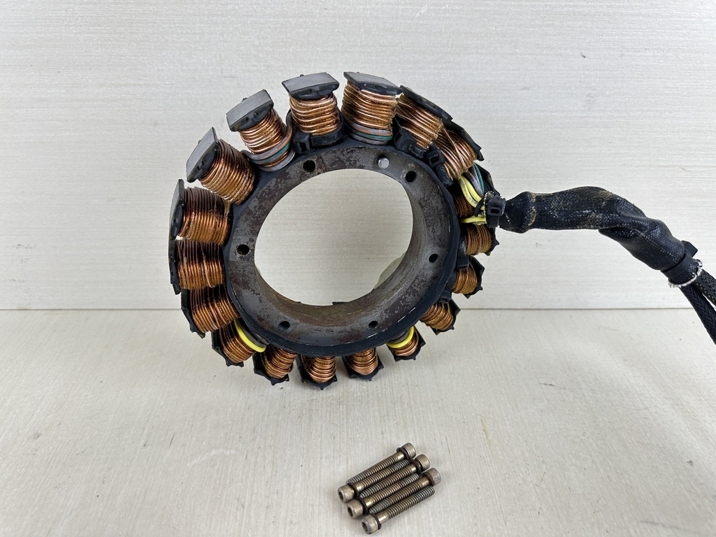2001 Evinrude 250HP Ficht 2 Stroke Outboard Stator Assembly 0586571