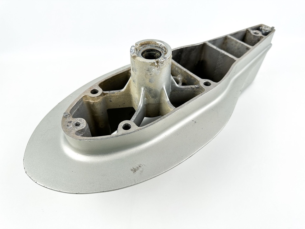 2001 Honda 130 HP 4 Stroke Outboard 5" Midsection Extension Case OEM