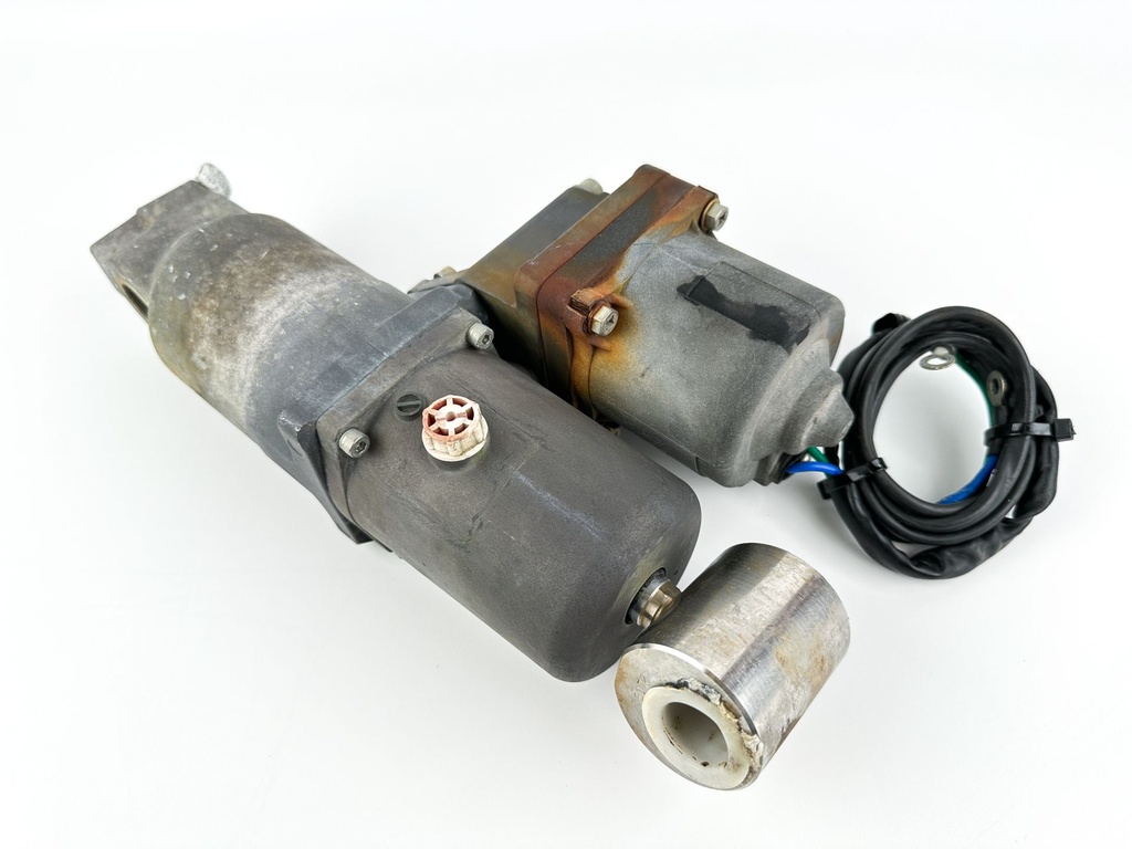 Johnson Suzuki DF 70 90 115 HP Outboard Power Tilt Trim Unit Assembly