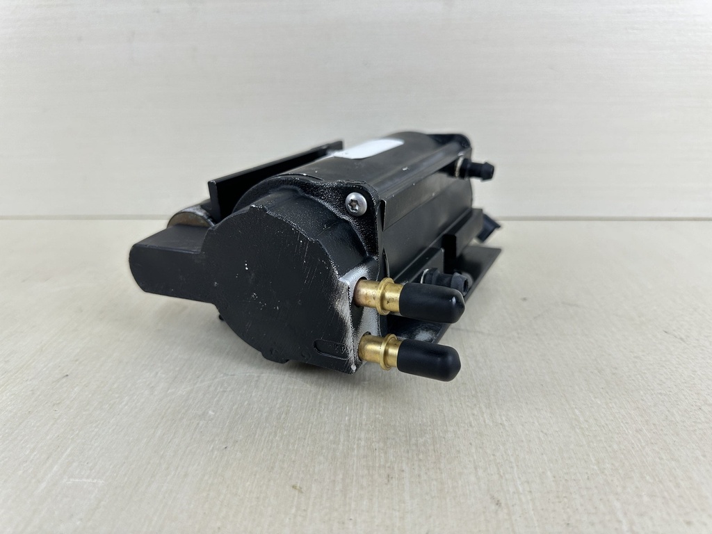 2001 Evinrude 250HP Ficht 2 Stroke Outboard VST Reservoir & Pump Assembly 0439712  