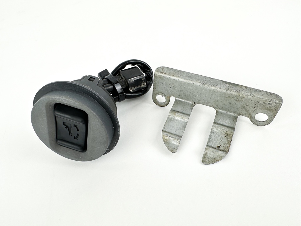 1999 Yamaha 250 HP 2 Stroke Outboard Trim Switch 61A-82563-00-00 OEM