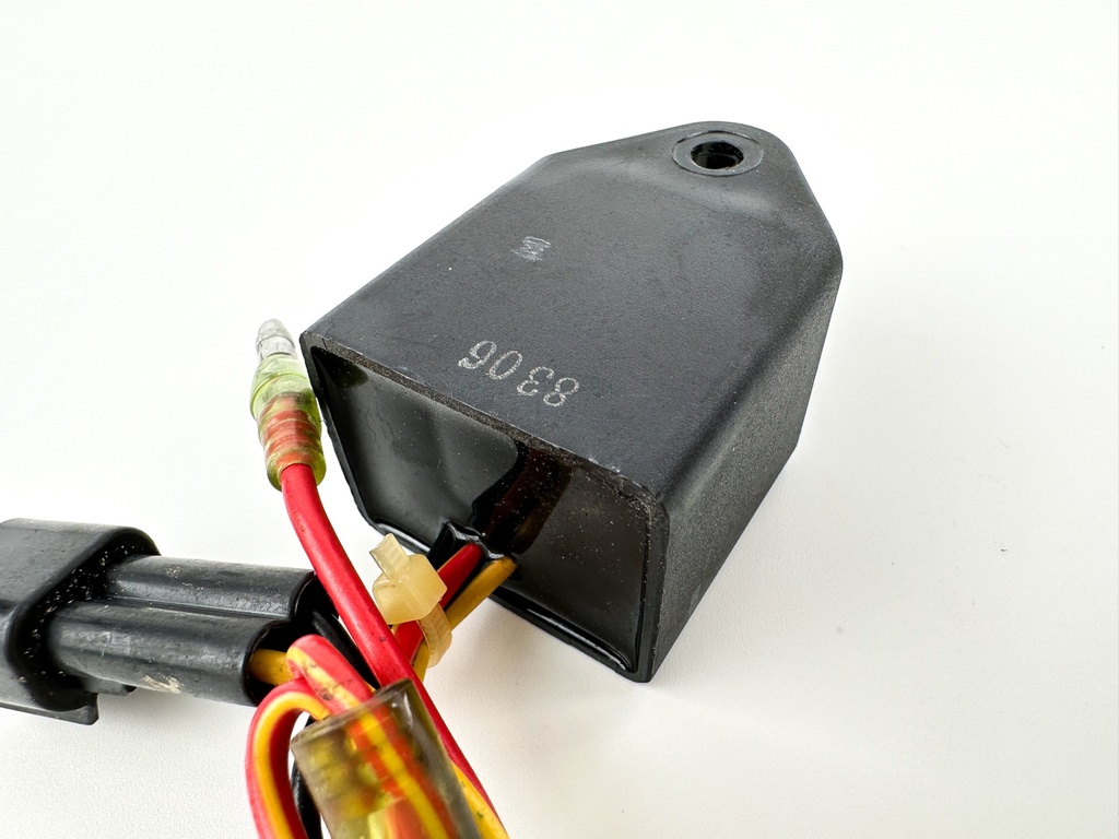 1999 Yamaha 250 HP 2 Stroke Outboard Relay Assembly 65L-81950-00-00 OEM