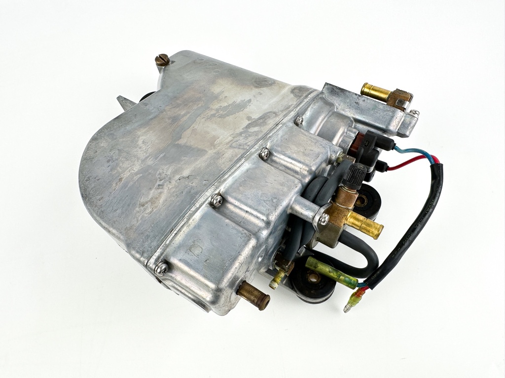 1999 Yamaha 250 HP 2 Stroke Outboard VST Float Chamber Assembly 66K-14980-00-00 OEM