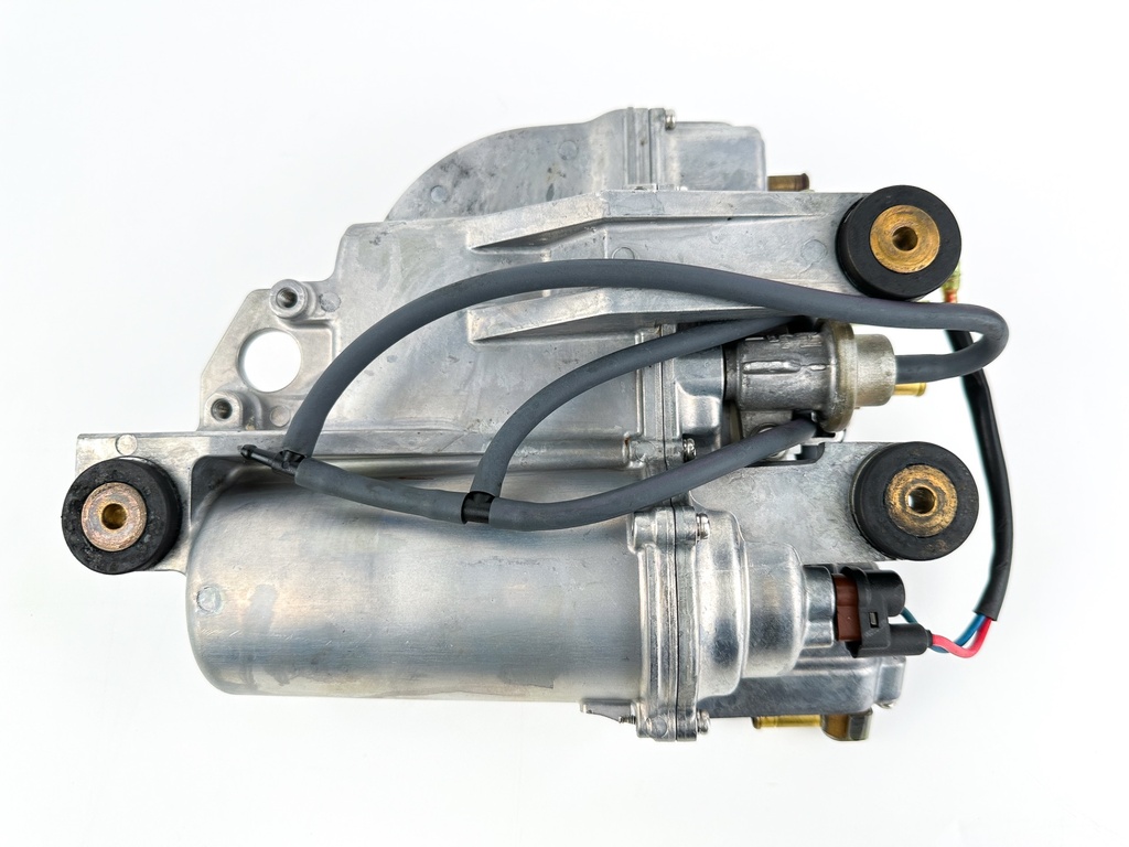 1999 Yamaha 250 HP 2 Stroke Outboard VST Float Chamber Assembly 66K-14980-00-00 OEM