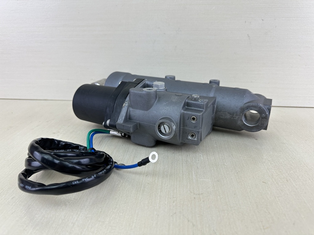 2015 Yamaha 115HP 4 Stroke Outboard Power Trim Tilt Unit Assembly 6EK-43800-02-00