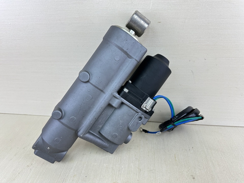 2015 Yamaha 115HP 4 Stroke Outboard Power Trim Tilt Unit Assembly 6EK-43800-02-00