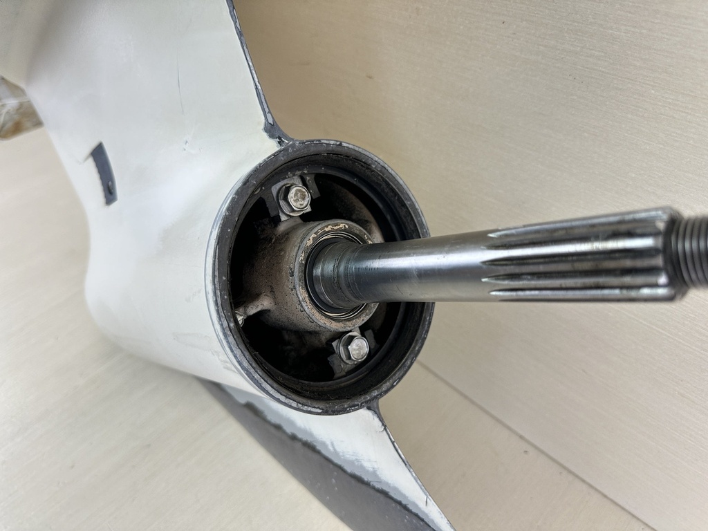 2003 Johnson 150HP 2 Stroke Outboard 25" XL Lower Unit Gear Case RH 5009259