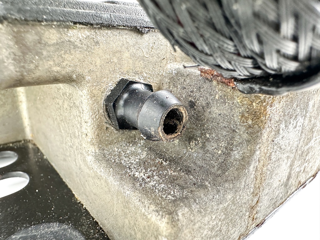 2002 Evinrude 200HP 2 Stroke Fight Outboard Engine Control Unit ECU 0586724 EMM