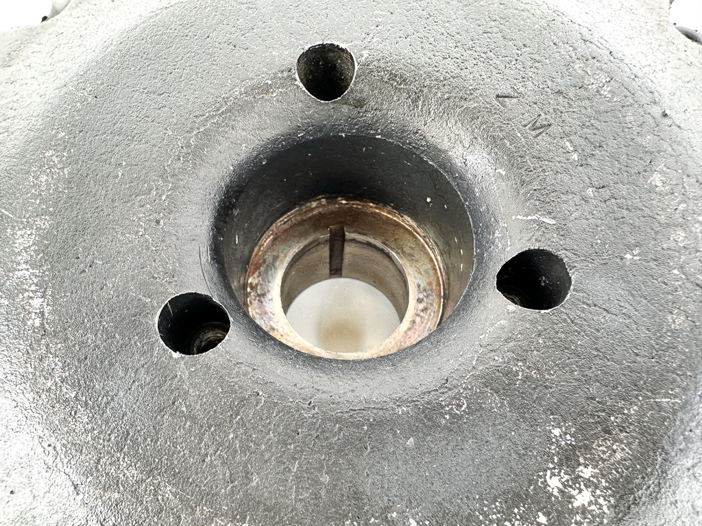 2002 Evinrude 200 HP 2 Stroke Ficht Outboard Flywheel 0586653 OEM