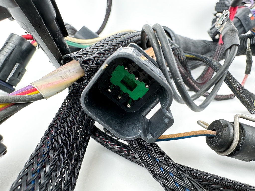 2002 Evinrude 200 HP 2 Stroke Ficht Outboard Engine Wire Harness 0586727 OEM