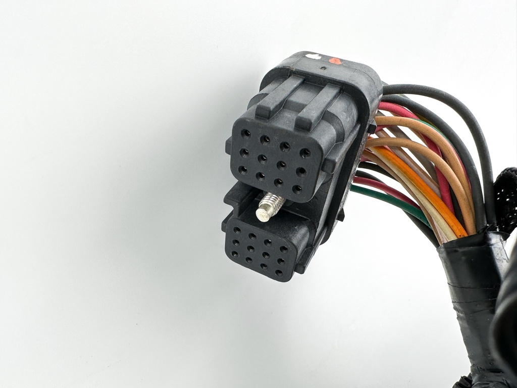 2002 Evinrude 200 HP 2 Stroke Ficht Outboard Engine Wire Harness 0586727 OEM