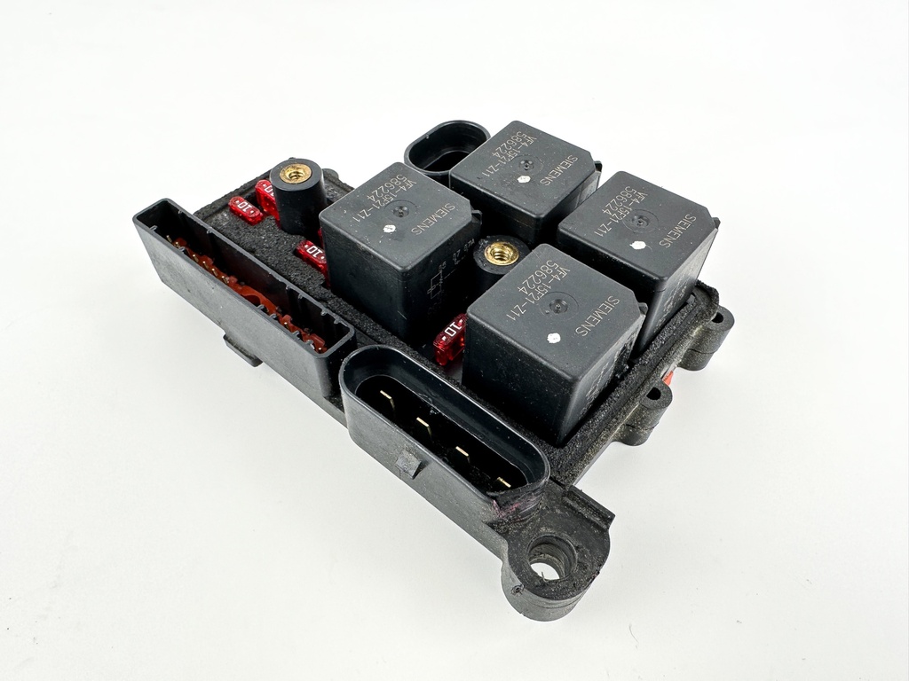 Johnson Evinrude Ficht Power Distribution Panel Fuse Block With Cover 0586754