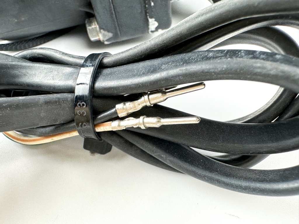 2002 Evinrude 200 HP 2 Stroke Outboard Power Trim Tilt Unit 5005115 OEM