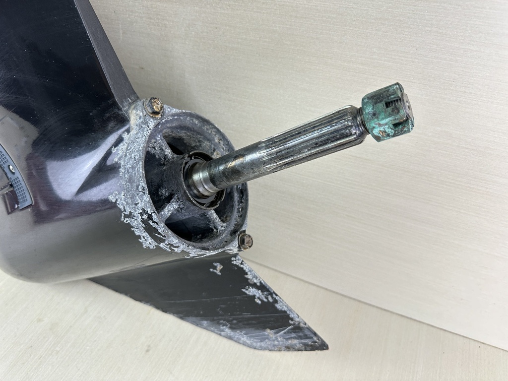 2006 Suzuki 150HP DF150 4 Stroke 25" Lower Unit Gear Case Counter 55110-93J30-0EP