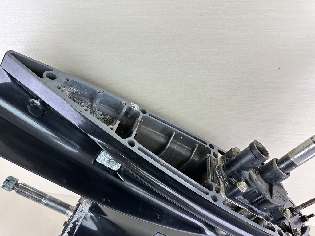 2006 Suzuki 150HP DF150 4 Stroke 25" Lower Unit Gear Case Counter 55110-93J30-0EP