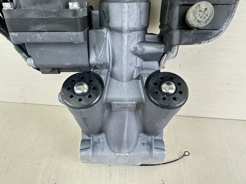 2006 Suzuki 150HP 4 Stroke Outboard Power Trim Tilt Unit Assembly 48503-96J03