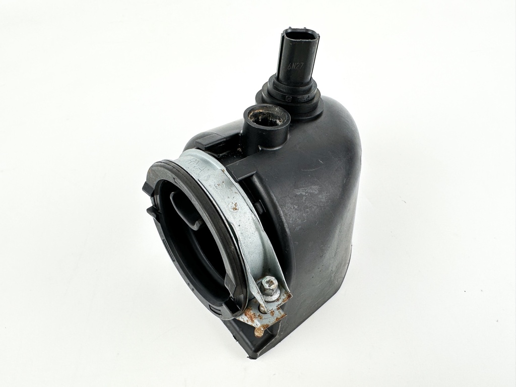 2012 Honda 50 HP 4 Stroke Outboard Intake Air Silencer Assembly 17201-ZZ5-010 OEM