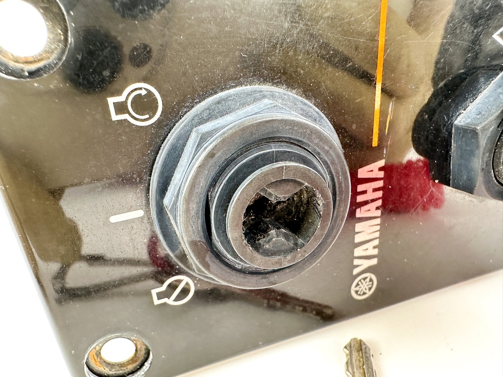 Yamaha Outboard Single Engine Key Switch W/ Key