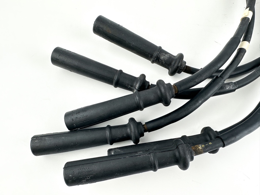 2003 Yamaha 225 HP 4 Stroke Outboard Ignition Coil Set 69J-82310-00-00 OEM