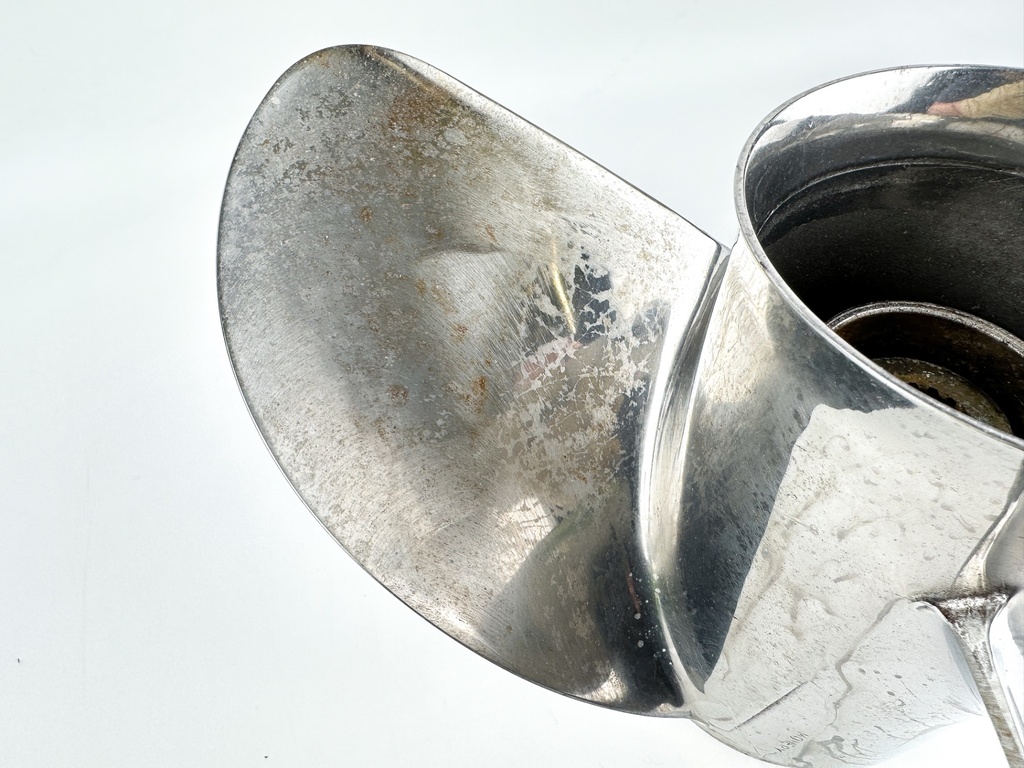 Yamaha Stainless Steel 3 Blade Prop Propeller 15 1/4" x 17P LH Counter