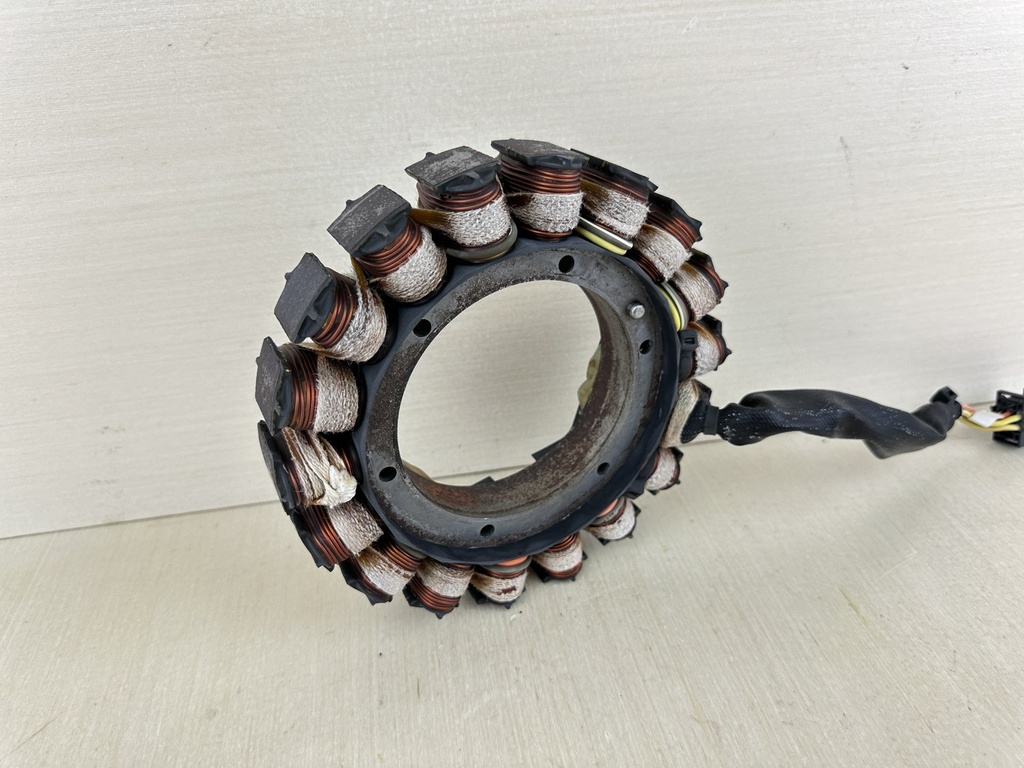 2007 Evinrude 150HP Etec 2 Stroke Outboard Stator Assembly 0586948
