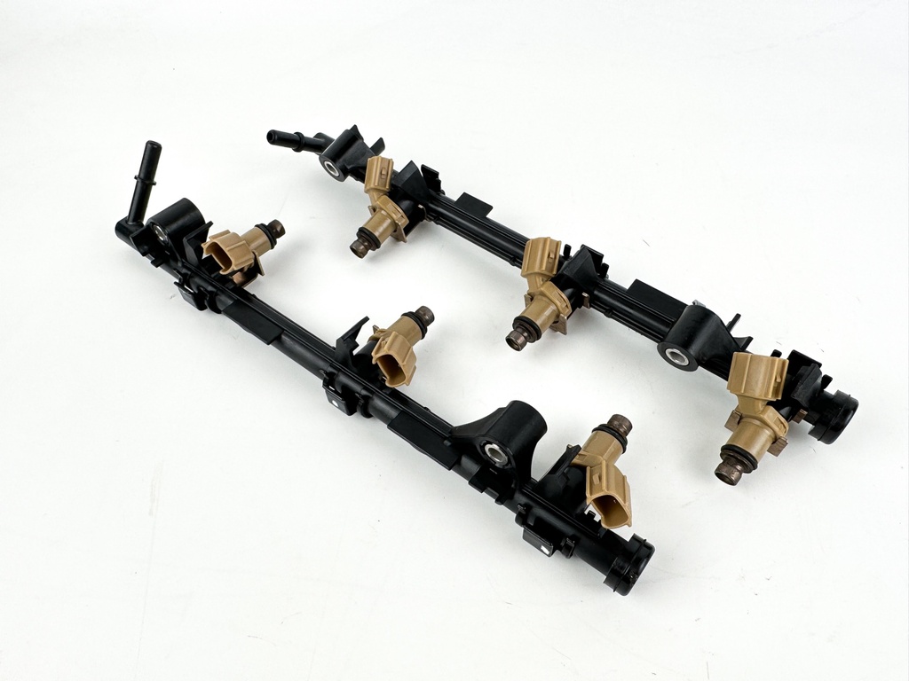 2008 Yamaha 250 HP 4 Stroke Outboard Fuel Injector Set W/ Rail 6P2-13761-10-00 OEM