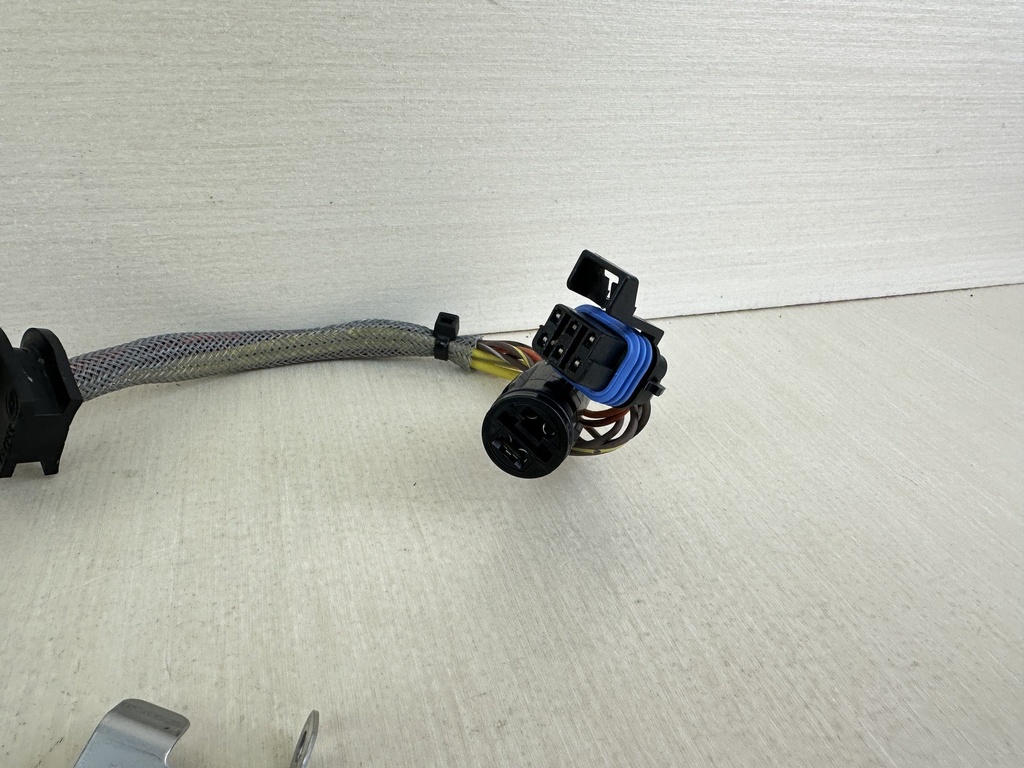 2003 Johnson Evinrude 150HP 2 Stroke Outboard Stator Assembly 0584981