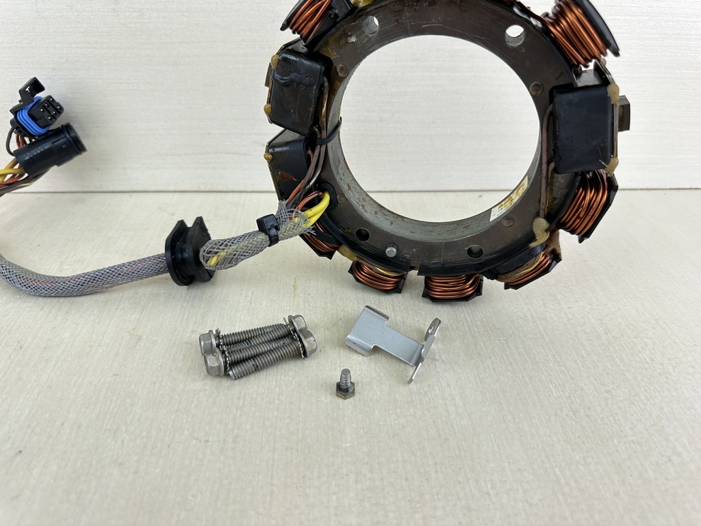 2003 Johnson Evinrude 150HP 2 Stroke Outboard Stator Assembly 0584981