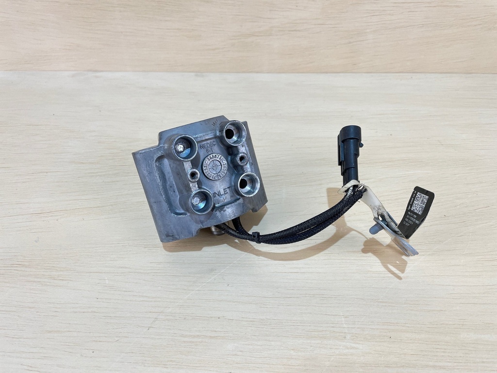 08 - 11 Evinrude Etec Port Side Injector 115HP - 300HP Refurbished 5007585