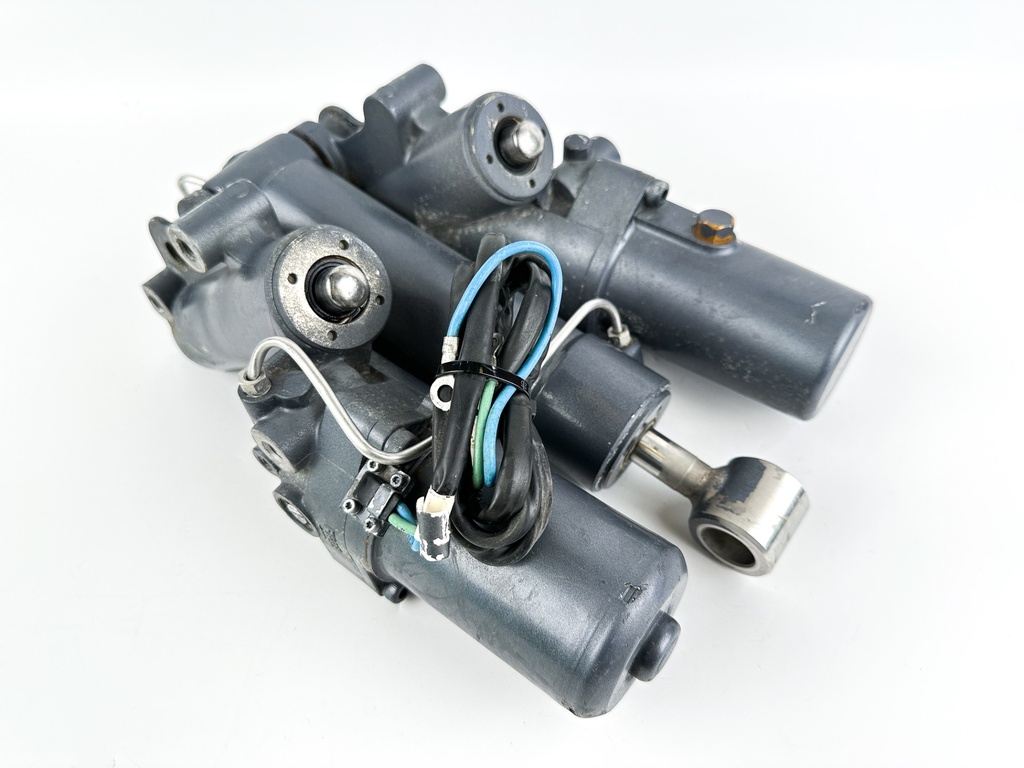 02-18 Yamaha 200 225 250 300 HP 4 Stroke Outboard Power Trim Tilt Unit