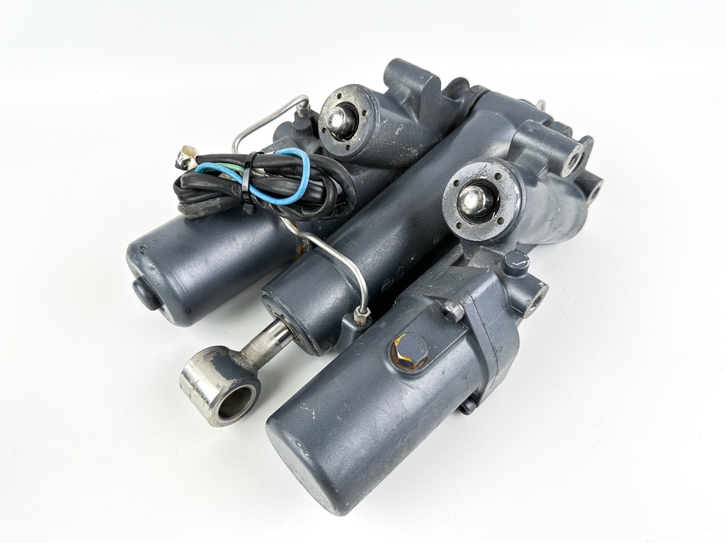 02-18 Yamaha 200 225 250 300 HP 4 Stroke Outboard Power Trim Tilt Unit